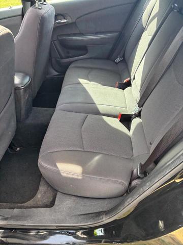 Photo of 2012 Black Clearcoat Chrysler 200