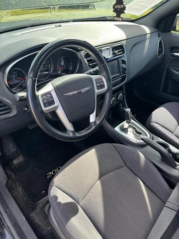Photo of 2012 Black Clearcoat Chrysler 200