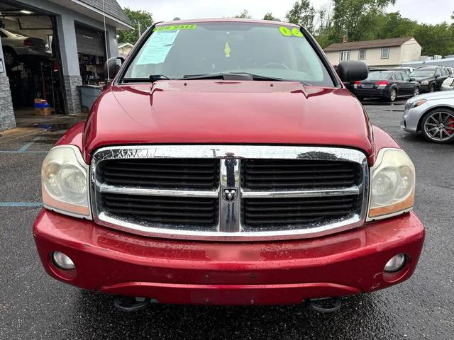 Photo of 2006 Red Dodge Durango