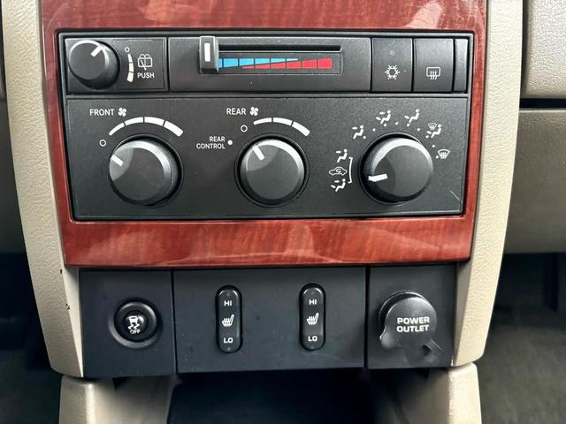 Photo of 2006 Red Dodge Durango