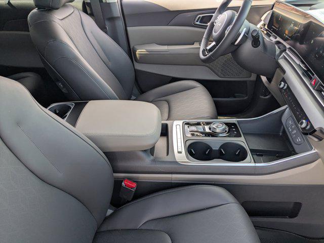 Photo of 2025 Panthera Metal Kia Carnival Hybrid
