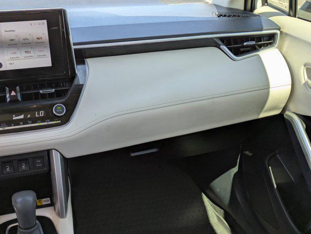Photo of 2023 Wind Chill Pearl Toyota Corolla Cross