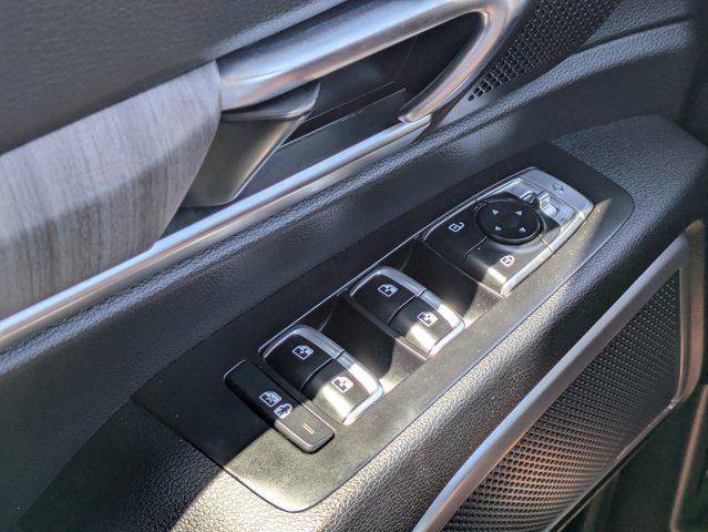 Photo of 2023 Dawning Red Kia Telluride