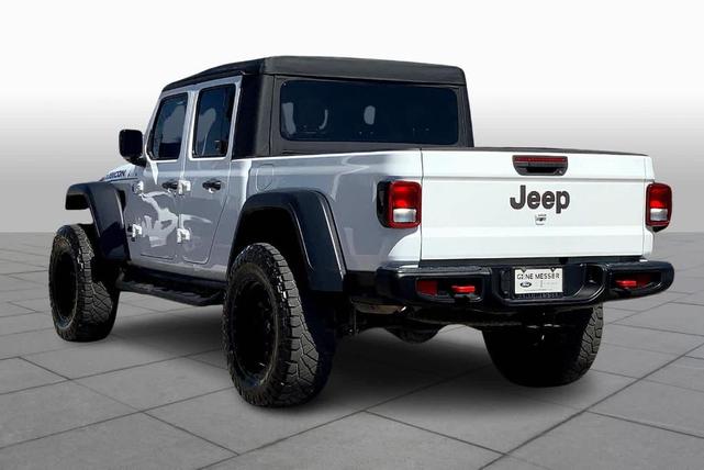 Photo of 2020 Bright White Clearcoat Jeep Gladiator