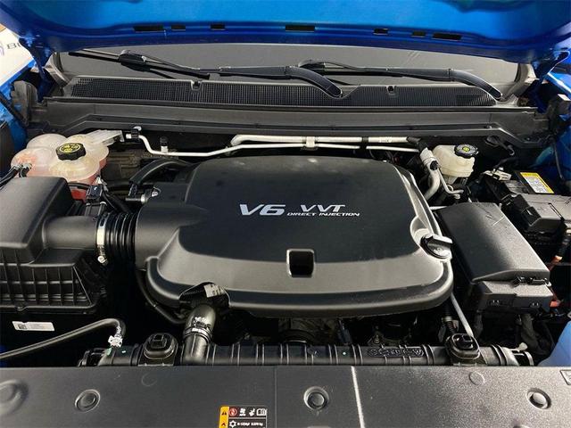 Photo of 2022 Dynamic Blue Metallic GMC Canyon