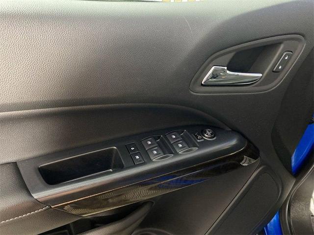 Photo of 2022 Dynamic Blue Metallic GMC Canyon