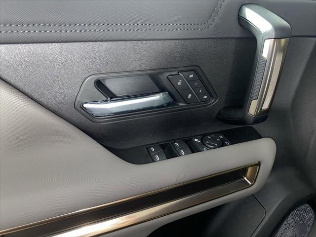 Photo of 2025 Void Black GMC HUMMER EV Pickup