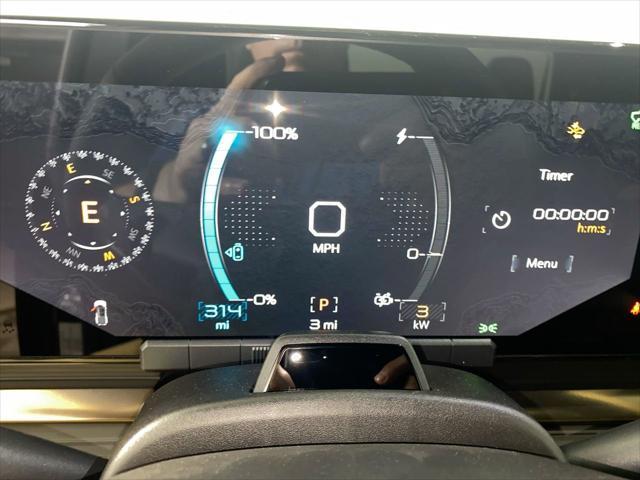 Photo of 2025 Void Black GMC HUMMER EV Pickup