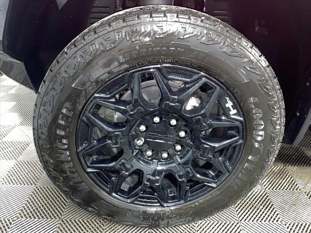Photo of 2025 Void Black GMC HUMMER EV Pickup