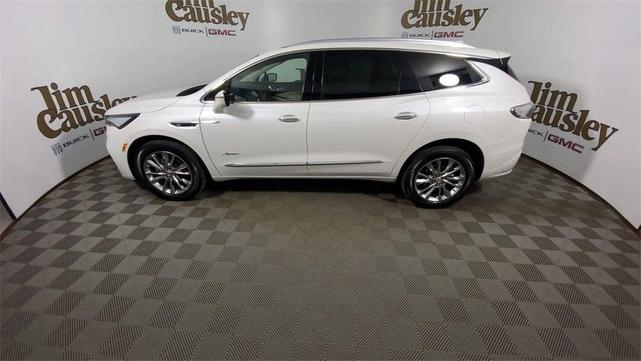 Photo of 2023 White Frost Tricoat Buick Enclave