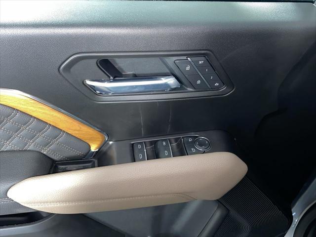Photo of 2025 Sterling Metallic GMC Canyon