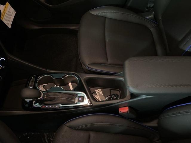Photo of 2025 Summit White Buick Encore GX