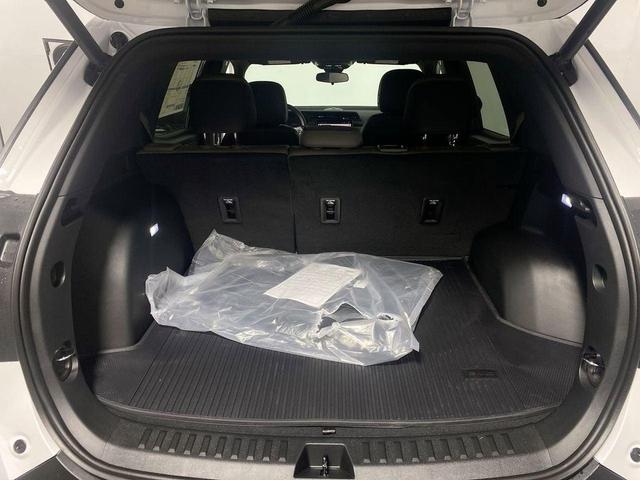 Photo of 2026 Summit White GMC Terrain