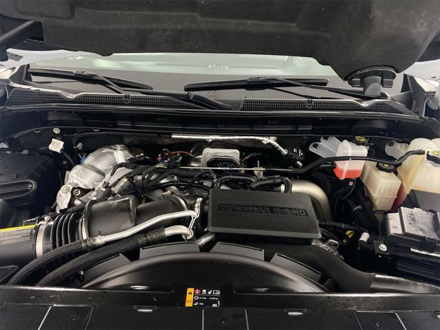 Photo of 2024 White Frost Tricoat GMC Sierra 3500