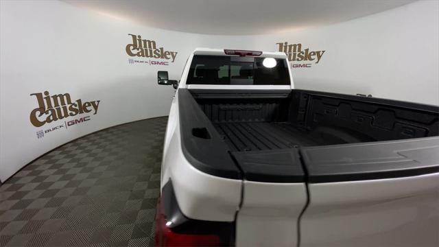 Photo of 2024 White Frost Tricoat GMC Sierra 3500