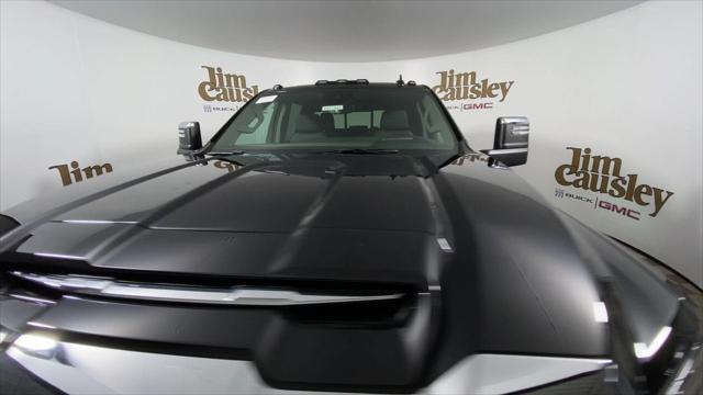 Photo of 2025 Onyx Black GMC Sierra 3500