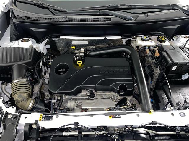 Photo of 2023 Summit White GMC Terrain