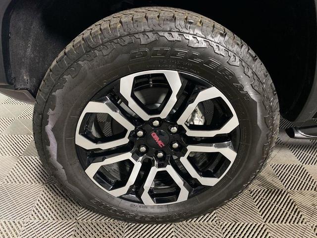 Photo of 2025 Onyx Black GMC Canyon