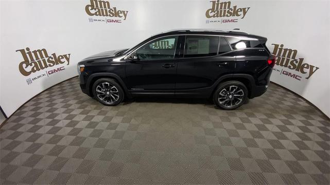 Photo of 2022 Ebony Twilight Metallic GMC Terrain