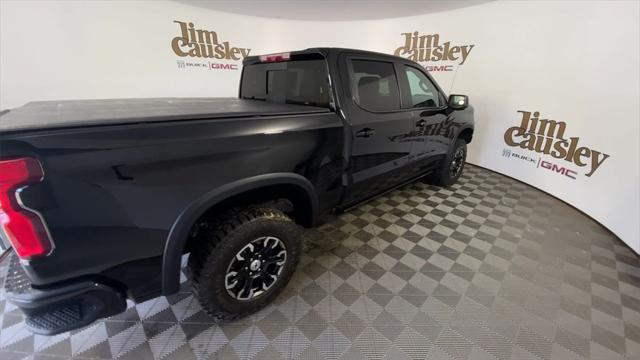 Photo of 2022 Black Chevrolet Silverado 1500