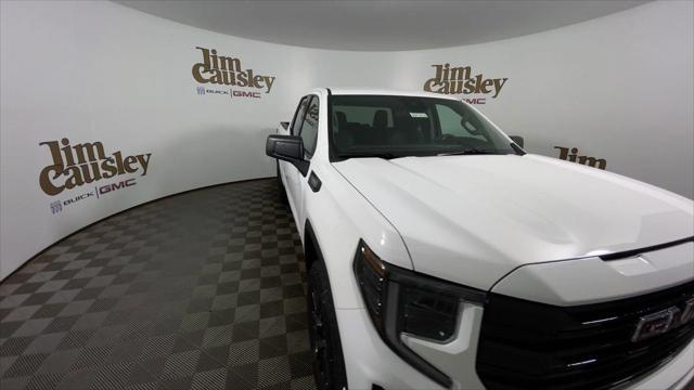 Photo of 2025 Summit White GMC Sierra 1500
