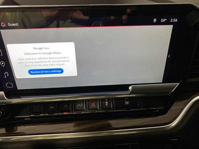 Photo of 2025 Summit White GMC Sierra 1500