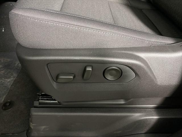 Photo of 2025 Summit White GMC Sierra 1500