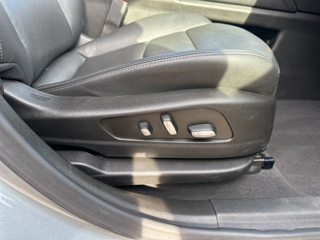 Photo of 2023 Argent Silver Metallic Cadillac XT6