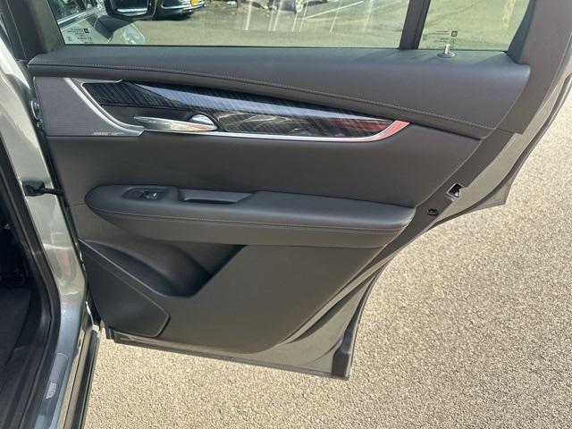 Photo of 2023 Argent Silver Metallic Cadillac XT6