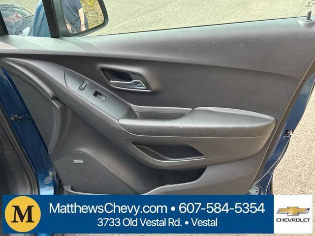 Photo of 2020 Pacific Blue Metallic Chevrolet Trax