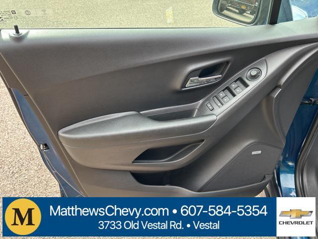 Photo of 2020 Pacific Blue Metallic Chevrolet Trax