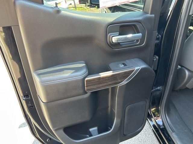 Photo of 2021 Black Chevrolet Silverado 1500