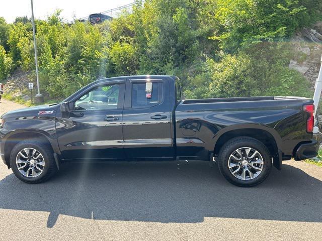 Photo of 2021 Black Chevrolet Silverado 1500