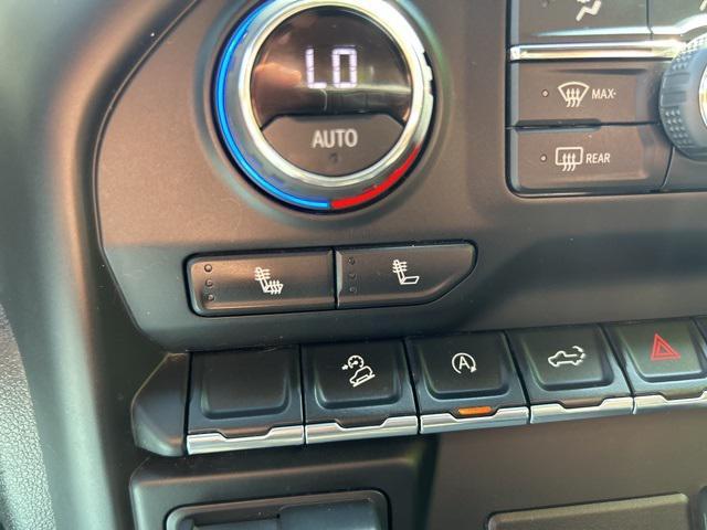 Photo of 2021 Black Chevrolet Silverado 1500