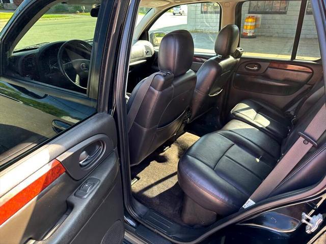 Photo of 2008 Black Saab 9-7X