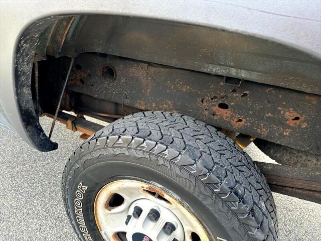 Photo of 2007 Dark Green GMC Sierra 2500