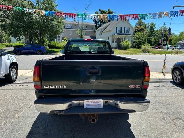 Photo of 2007 Dark Green GMC Sierra 2500