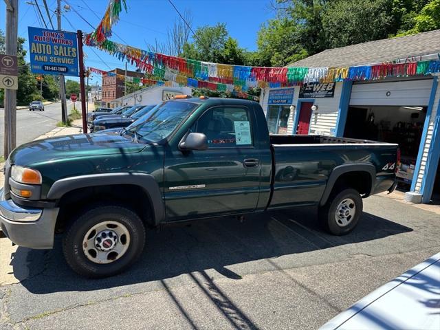 Photo of 2007 Dark Green GMC Sierra 2500