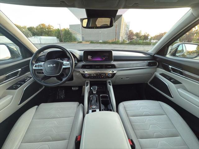 Photo of 2022 Gray Kia Telluride