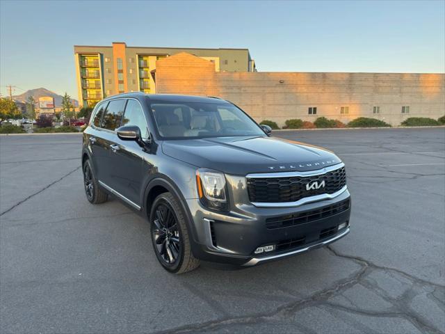 Photo of 2022 Gray Kia Telluride