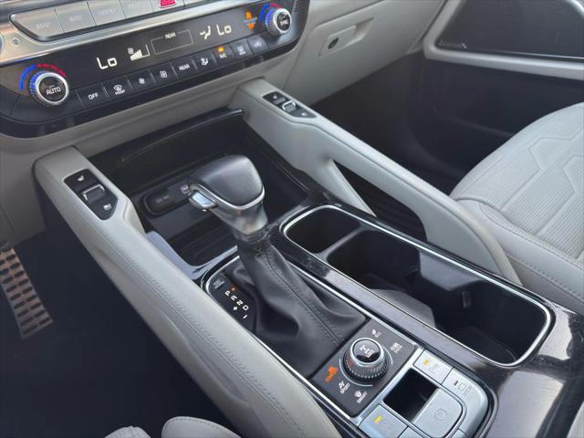 Photo of 2022 Gray Kia Telluride
