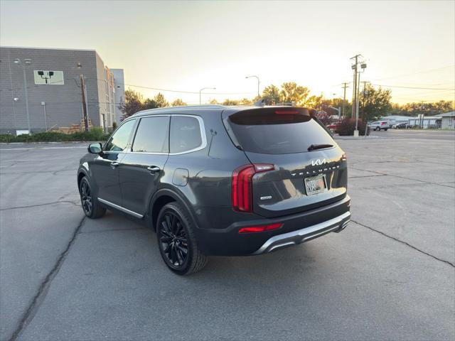 Photo of 2022 Gray Kia Telluride