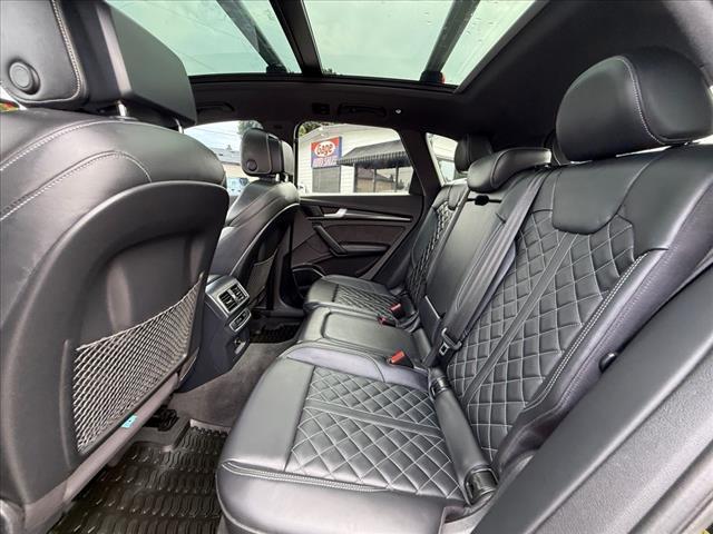 Photo of 2018 Black Audi SQ5