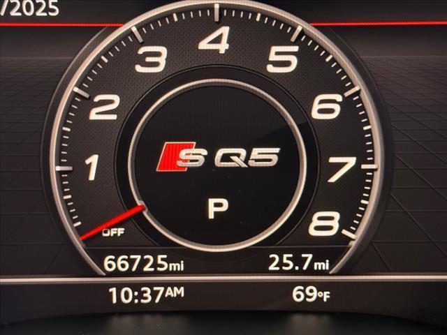 Photo of 2018 Black Audi SQ5