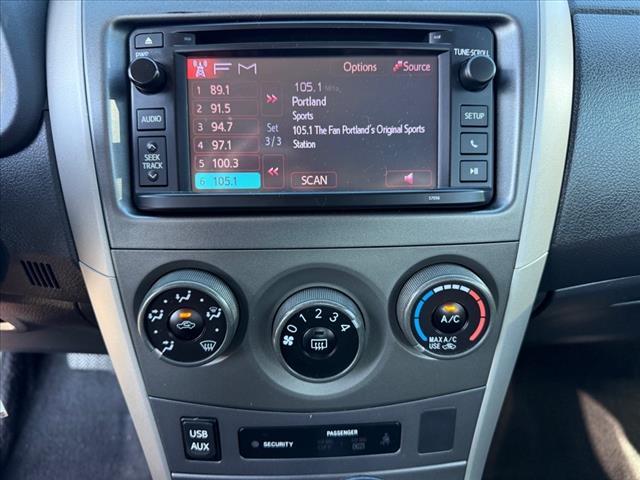 Photo of 2013 Magnetic Gray Metallic Toyota Corolla