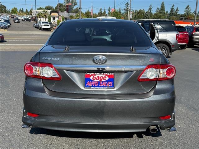 Photo of 2013 Magnetic Gray Metallic Toyota Corolla