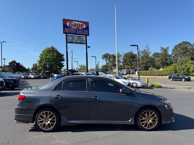 Photo of 2013 Magnetic Gray Metallic Toyota Corolla