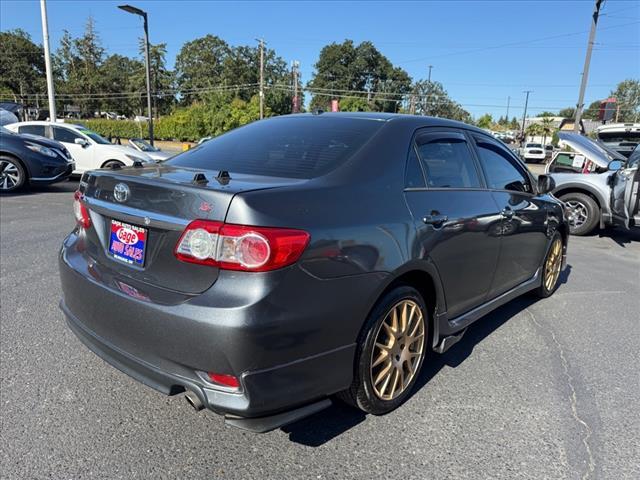 Photo of 2013 Magnetic Gray Metallic Toyota Corolla