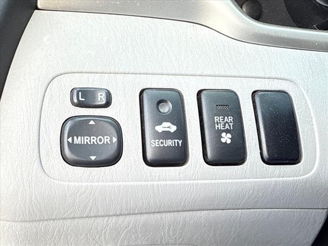 Photo of 2005 Bluestone Metallic Toyota Highlander