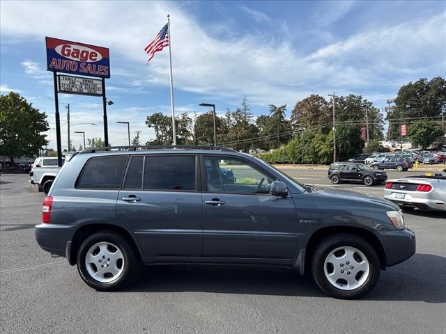 Photo of 2005 Bluestone Metallic Toyota Highlander